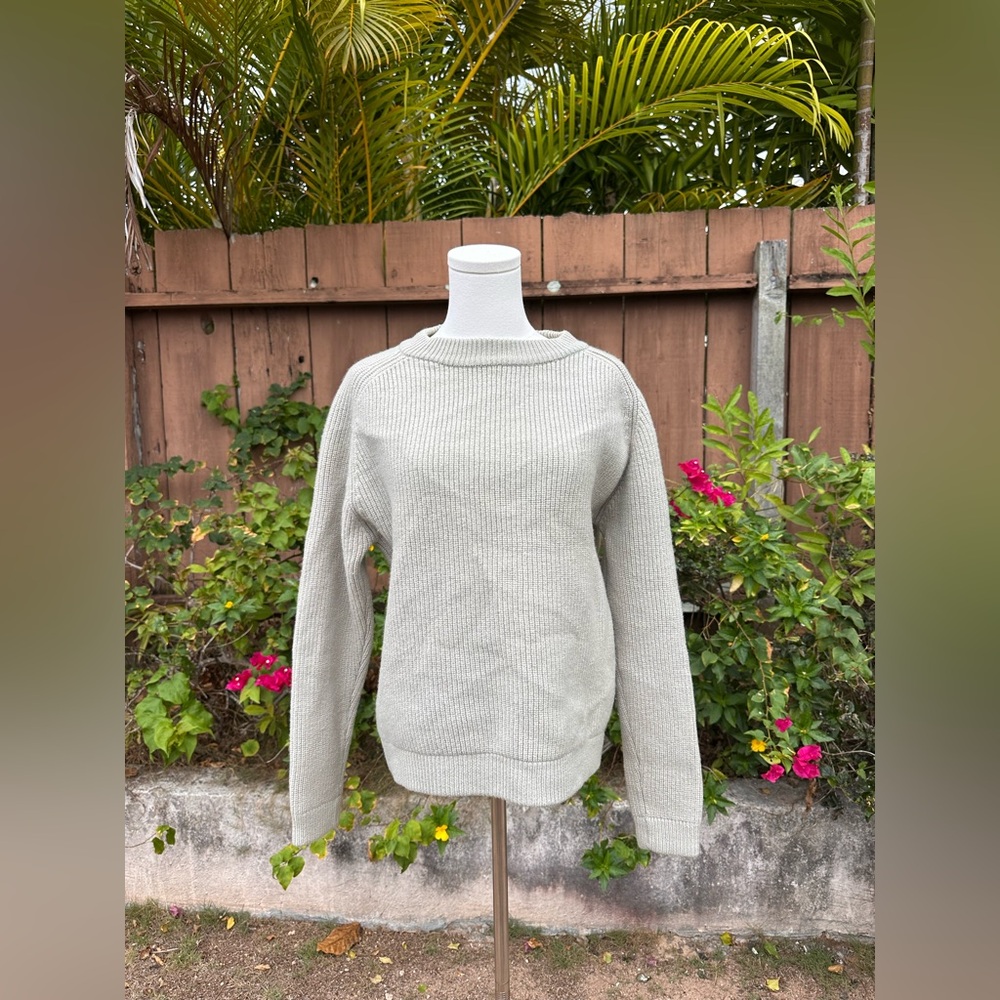 LL Bean Classic Crewneck Wool Sweater Size M